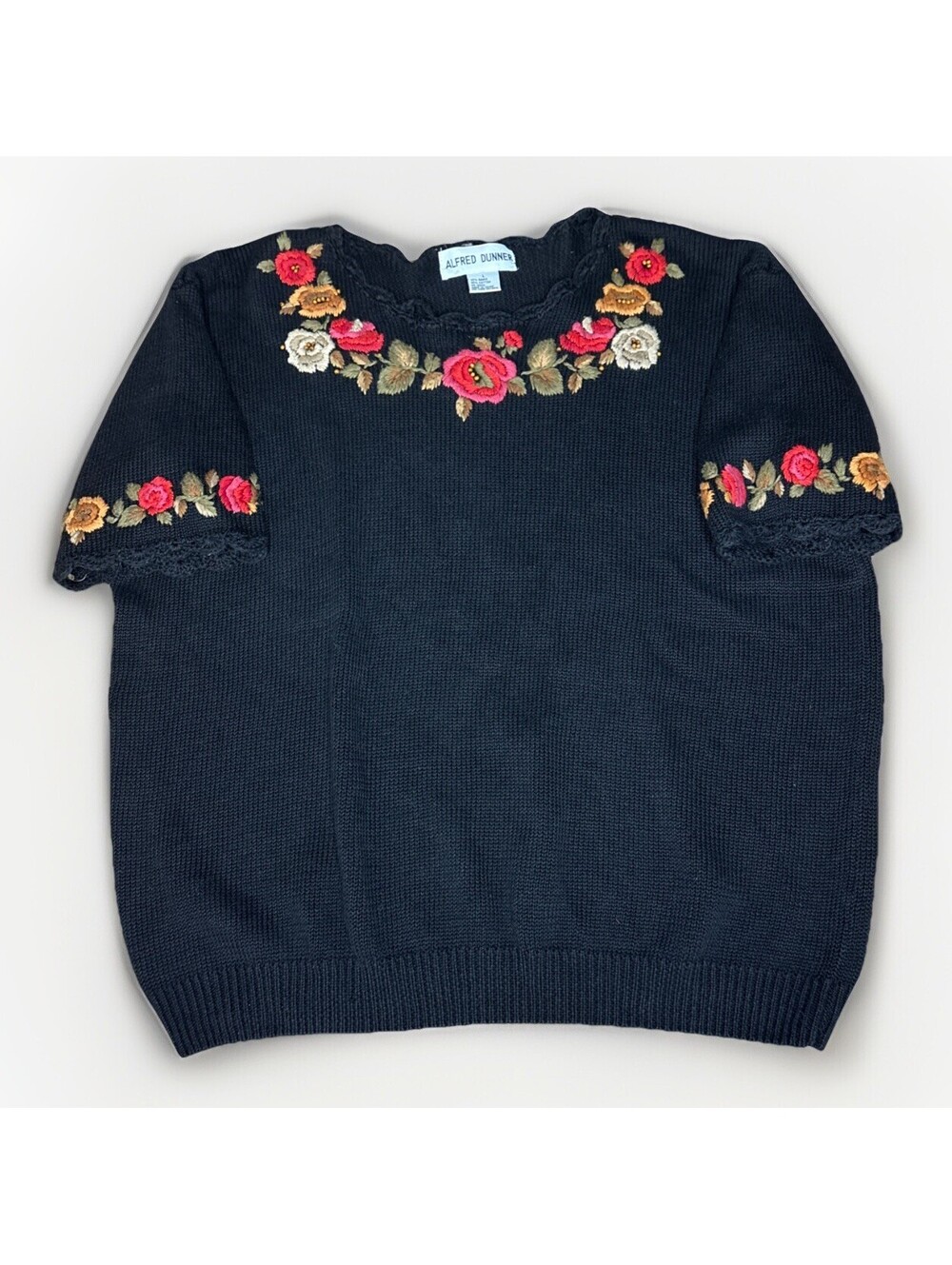 Vintage Alfred Dunner Black Short Sleeve Knit Sweater with V